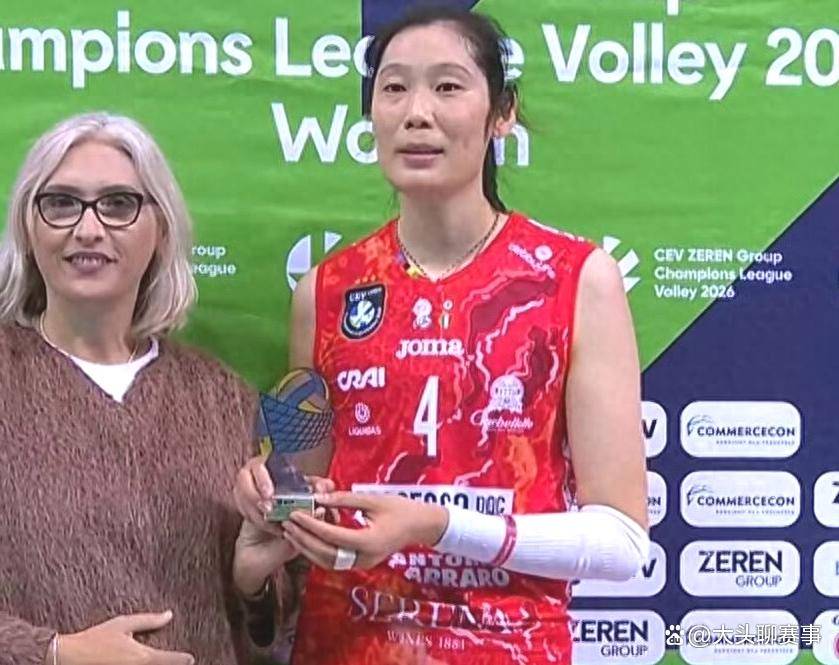 实力碾压！欧冠朱婷15分锁定得分王+MVP，发球多次逼停对手节奏，科内零封罗兹收官